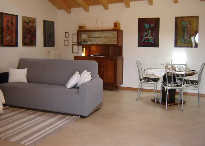 A 7 Km Da Salo\' Casa Del Sole Mansarda