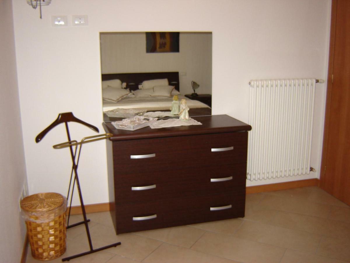 Apartment A 7 Km Da Salo' Casa Del Sole Mansarda *