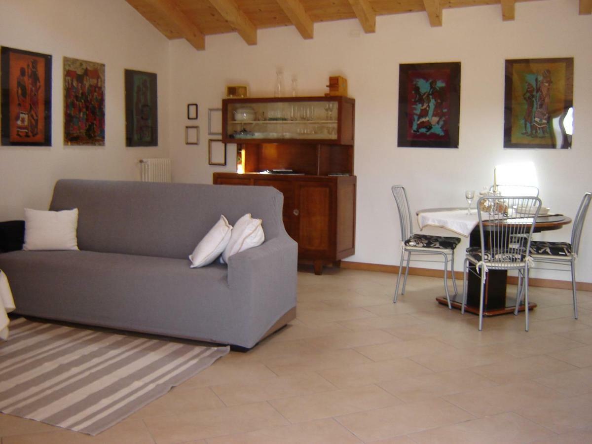 Apartment A 7 Km Da Salo' Casa Del Sole Mansarda *