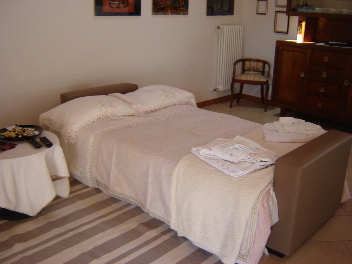 Apartment A 7 Km Da Salo' Casa Del Sole Mansarda
