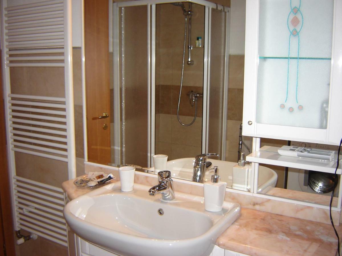 A 7 Km Da Salo' Casa Del Sole Mansarda Apartment Gavardo