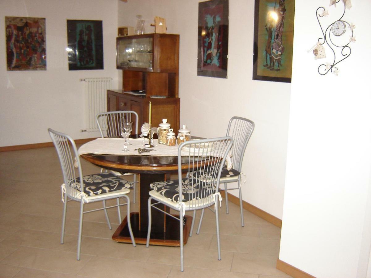 Apartment A 7 Km Da Salo' Casa Del Sole Mansarda