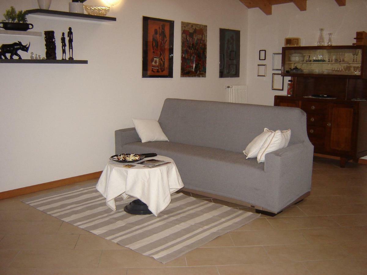 Apartment A 7 Km Da Salo' Casa Del Sole Mansarda